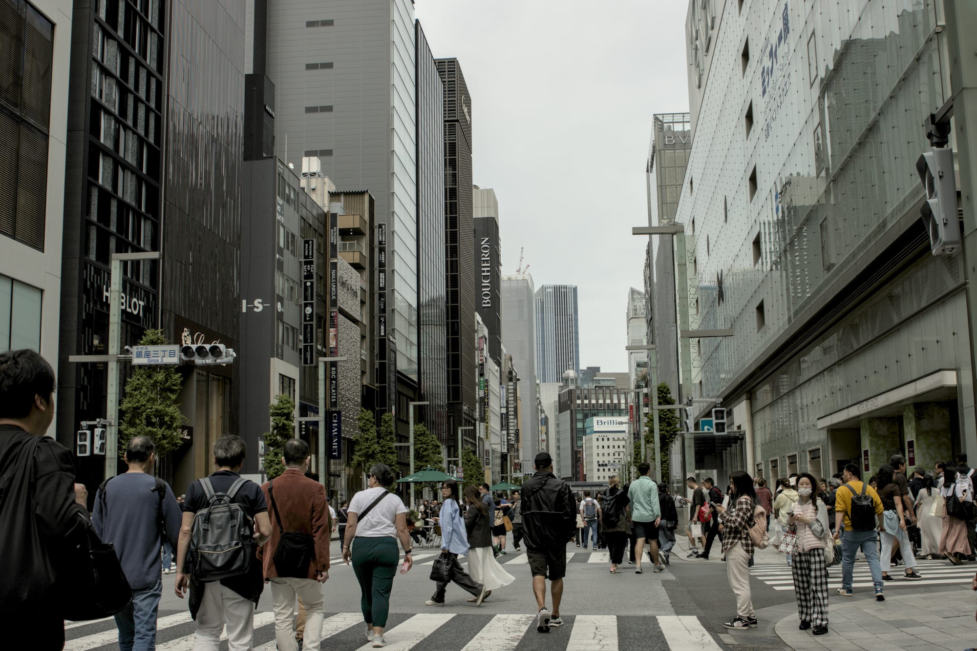 Ginza Chuo-dori on Sunday